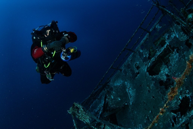 Divers with KUBI